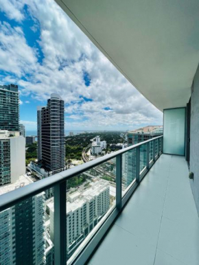 Luxury Brickell High-Rise 2br Condo w/ Oceanview